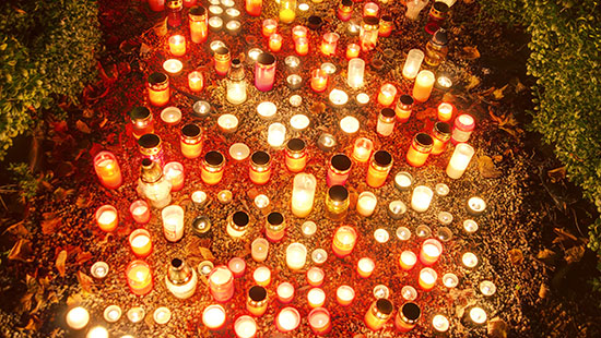 CzechRepublicAllSaintsDayCandles