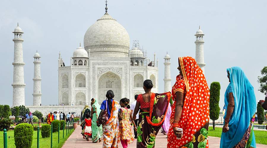 India Taj Mahal women sari