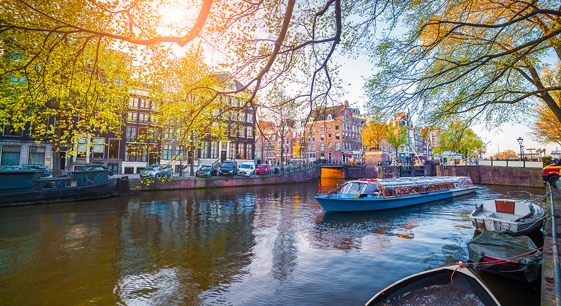 amsterdam canal netherlands holland