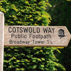 cotswold way sign AdobeStock 66850863