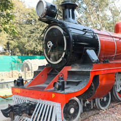 antique train  AdobeStock 126206642