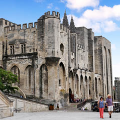 Palais des Papes   AdobeStock 88000890