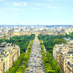 Champs Elysees AdobeStock 60810888