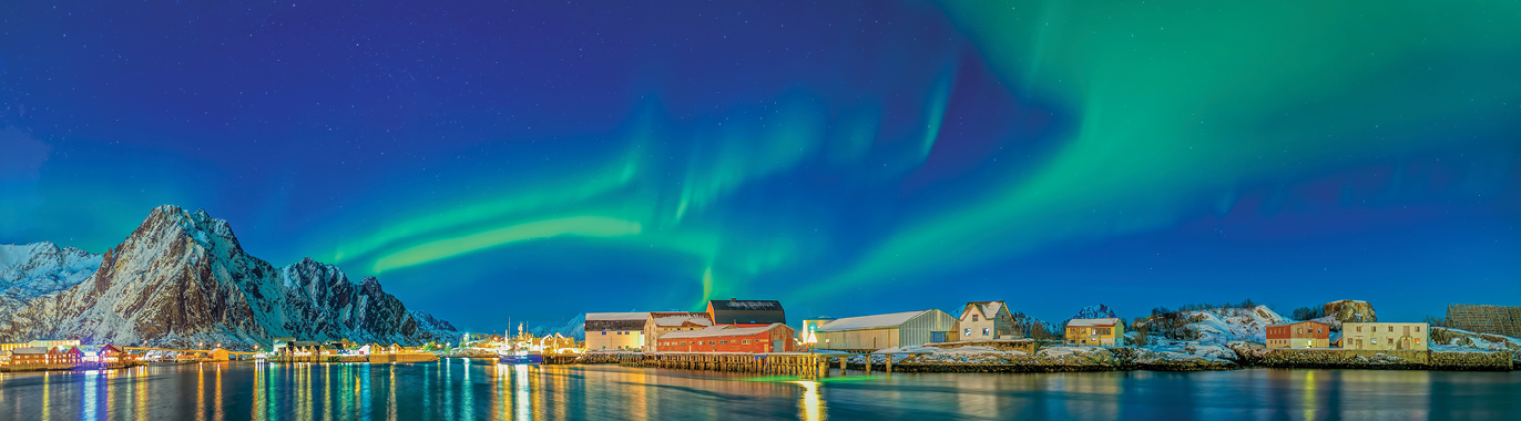 TS743 The Northern Lights of Norway by Sea TS743 The Northern Lights of Norway by Sea