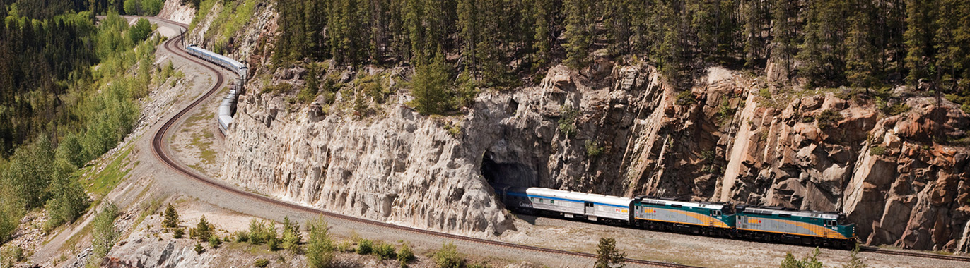 TS371 Canadian Rockies by Train Canada